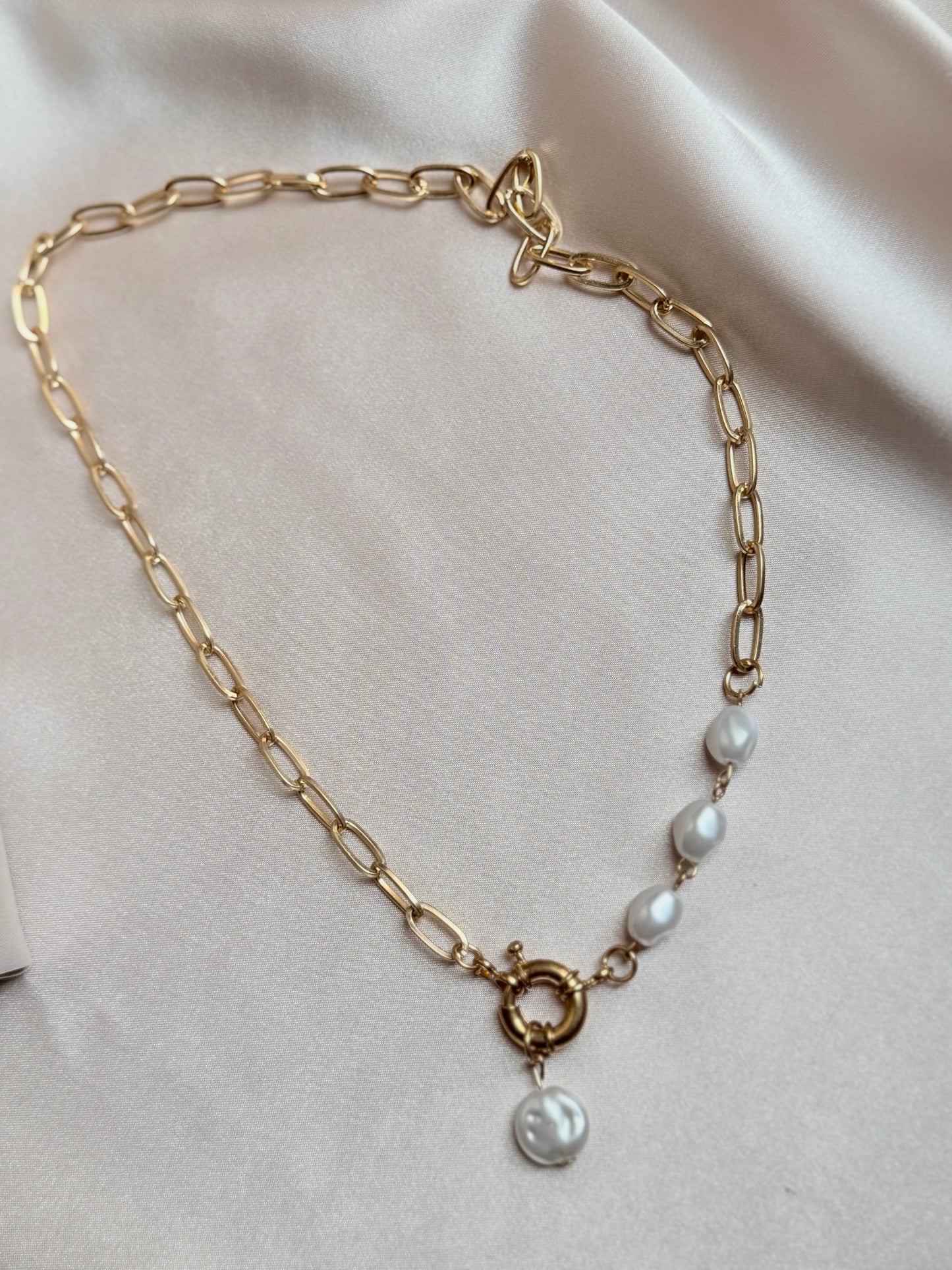 Elegant Pearl Multi-layer Necklace