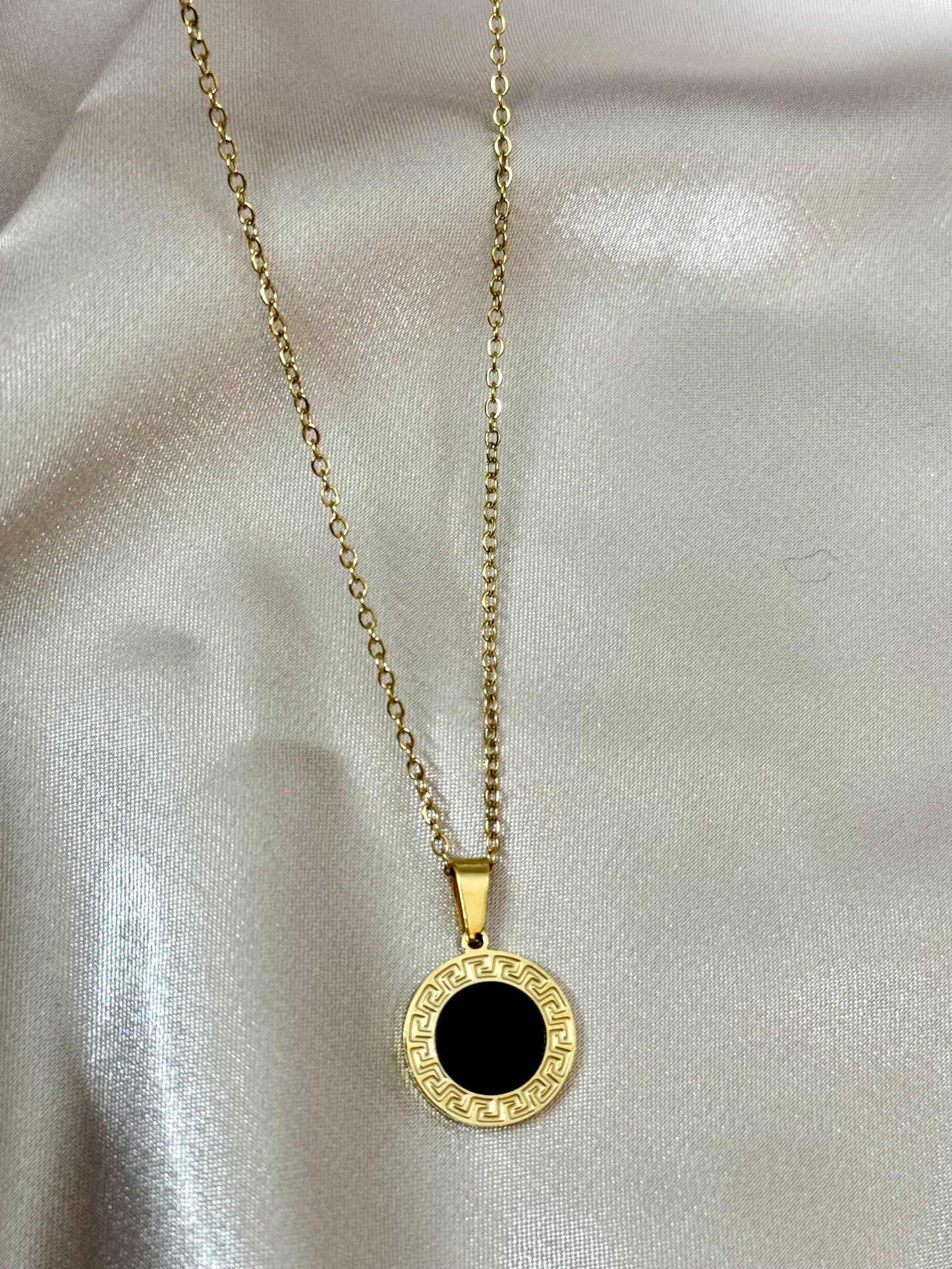 Black Round Pendant Necklaces Stainless Steel Chain