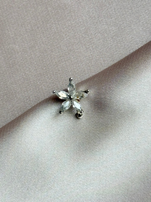 Star Ear stud