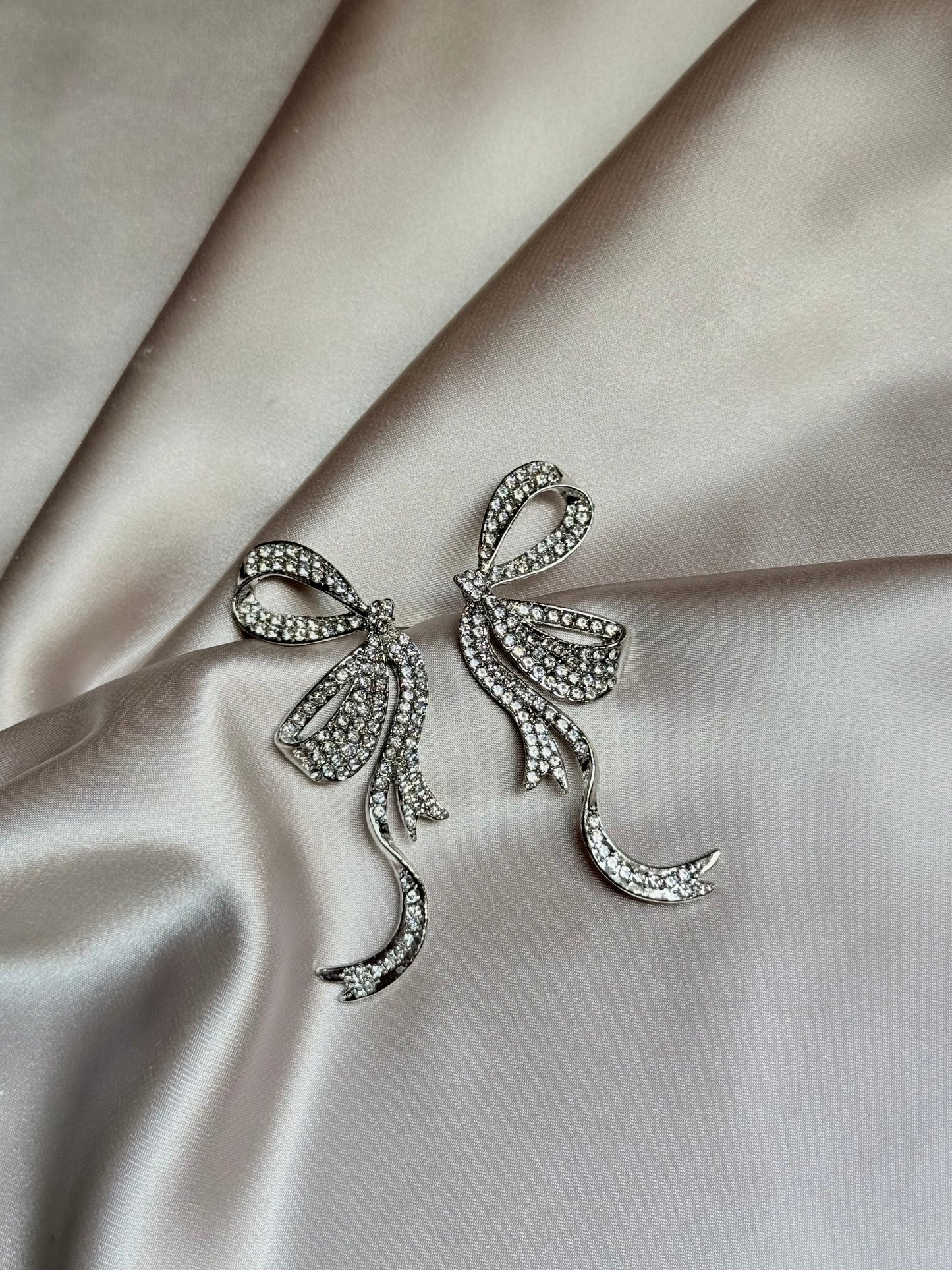 Elegant Bow Tie Full Stone Ribbon Hoop Earrings