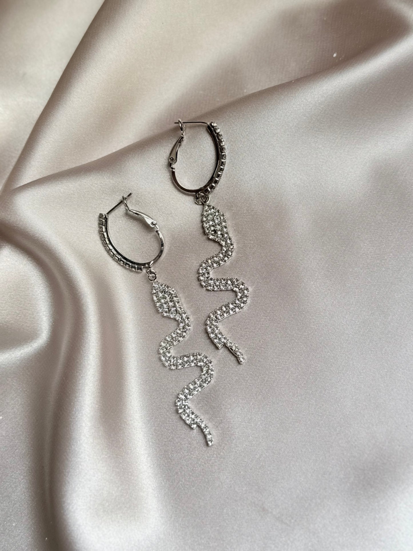Long Tassel Rhinestone Drop Earrings for Women Snake Shape Crystal Dangle Earrings