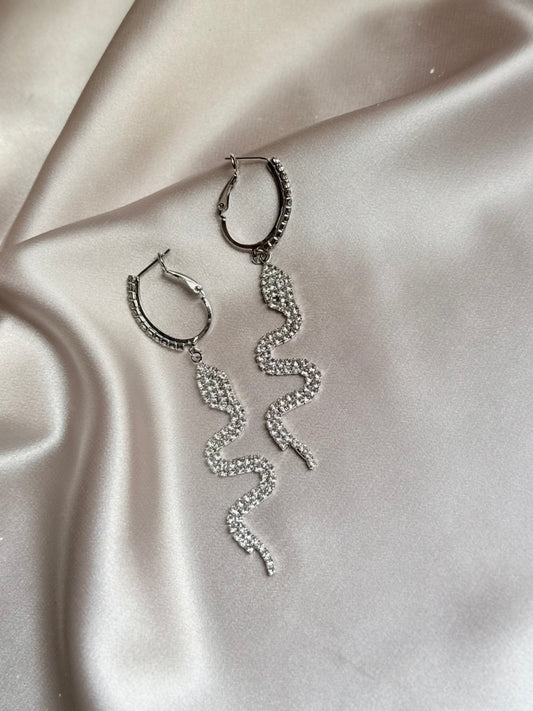 Long Tassel Rhinestone Drop Earrings for Women Snake Shape Crystal Dangle Earrings