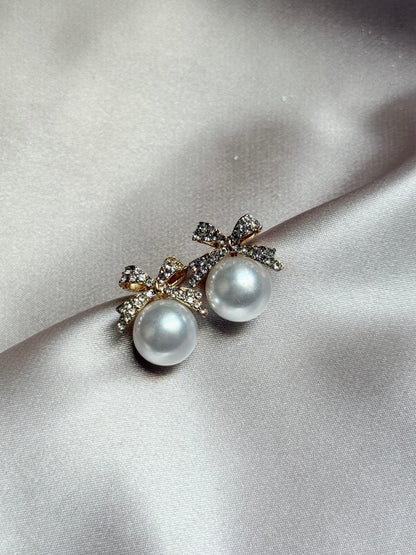 Bow Pearl Diamond Earring