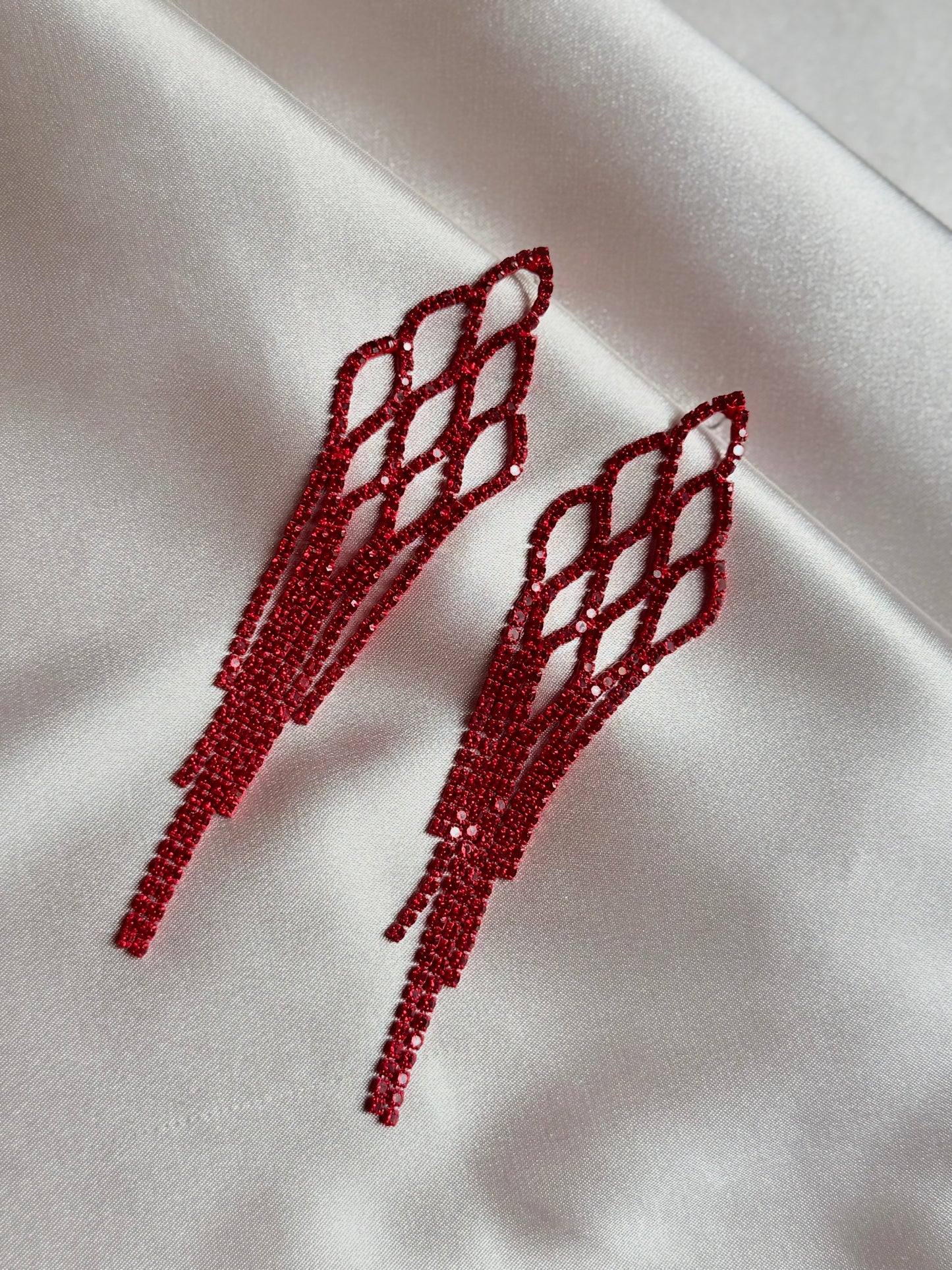 Rhinestone Embellished Mesh Earrings Puffed Up Style Dazzling Long Water Earrings