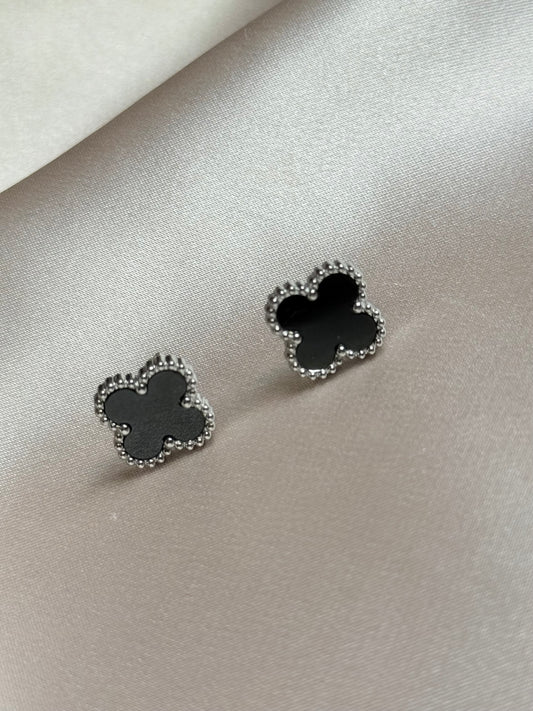 1Pair Korean Style Four Leaf Clover Stud Earrings