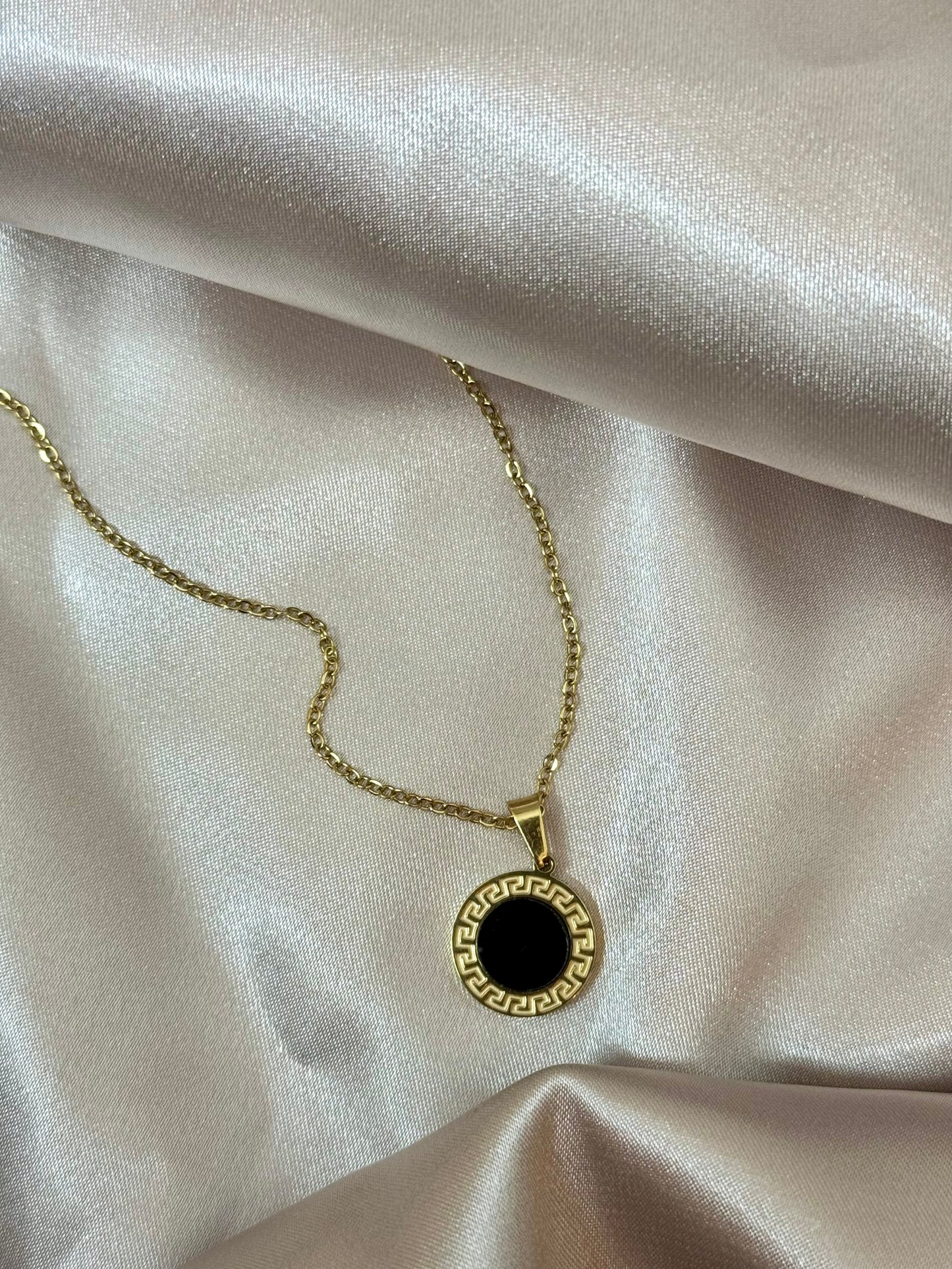 Black Round Pendant Necklaces Stainless Steel Chain