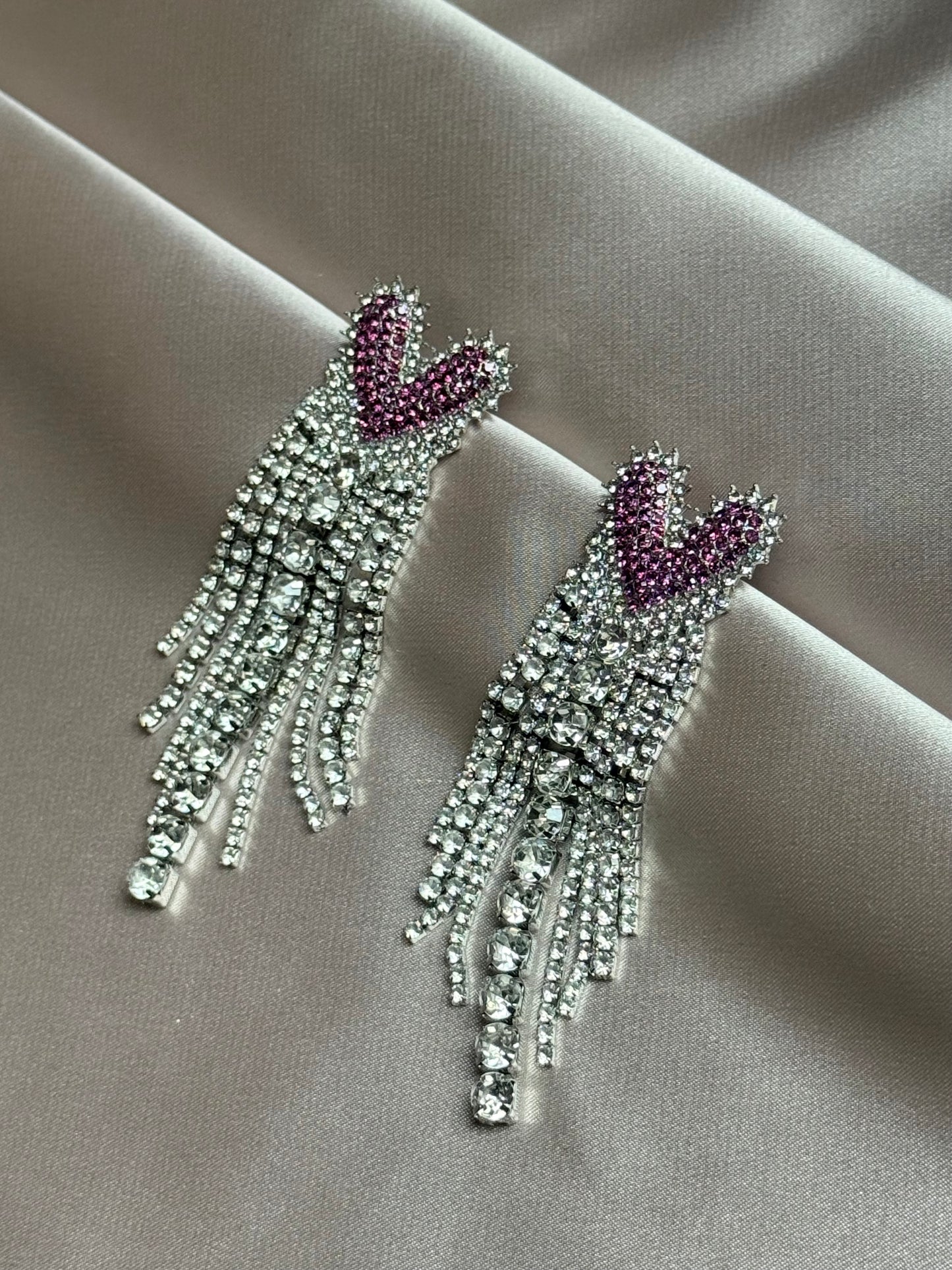 Elegant Diamond Embedded Heart Tassel Stud Earrings Women's Fashion Trend Alloy Geometric Shape