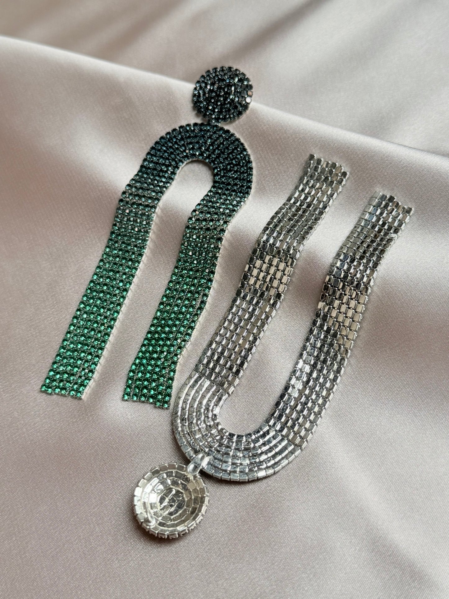 Luxury Rhinestone Green U-shaped Geometric Long Tassel Earrings
