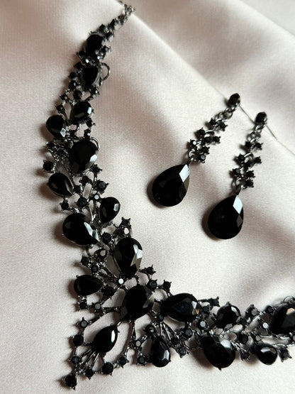 Black Zirconia 3pcs minimal jewellery set