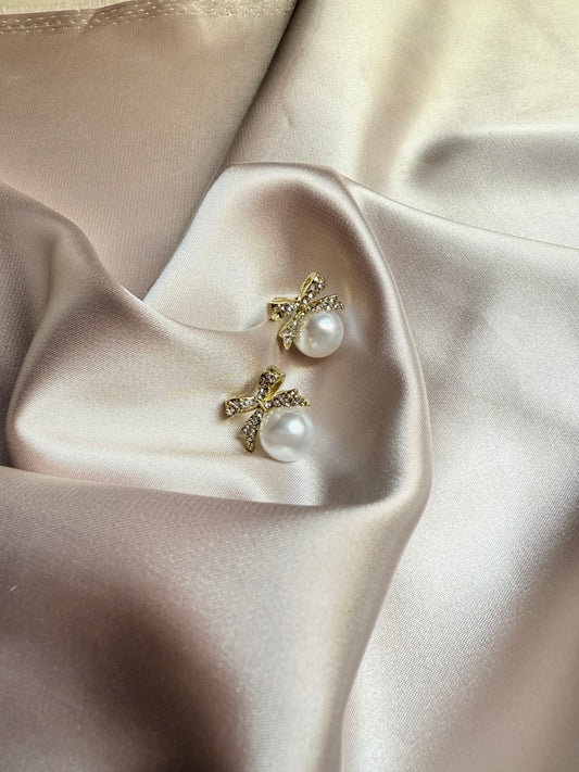 Bow Pearl Earrings Gold White Pearl