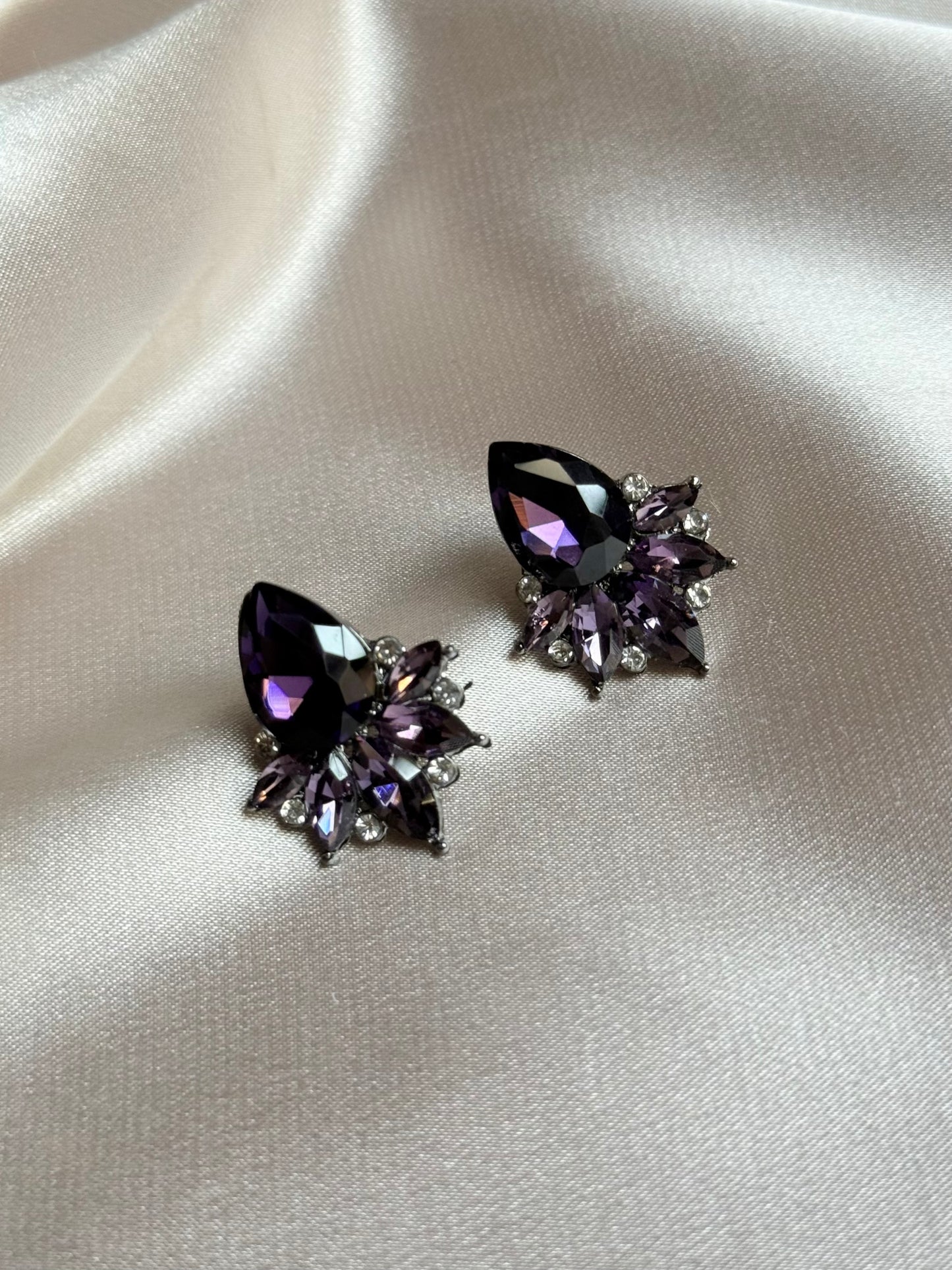 Purple zirconia stud earrings